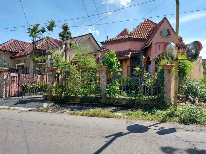 dijual rumah jl pandega marta raya no