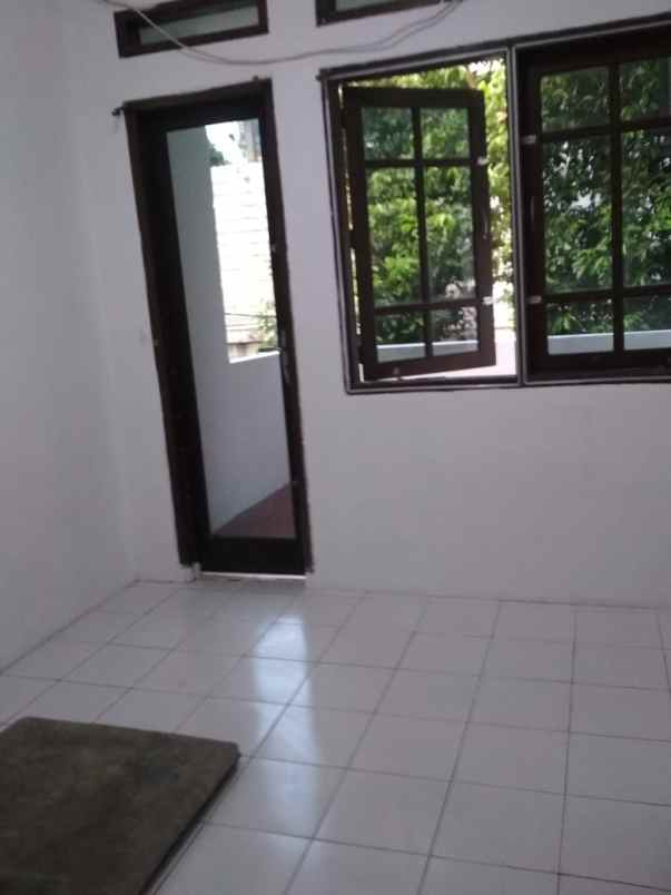 dijual rumah jl praja dalam