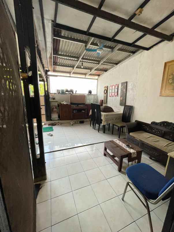 dijual rumah jl rajawali 6 blok dj6