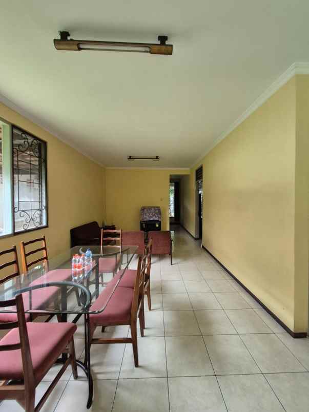 dijual rumah jl raya merr ir soekarno