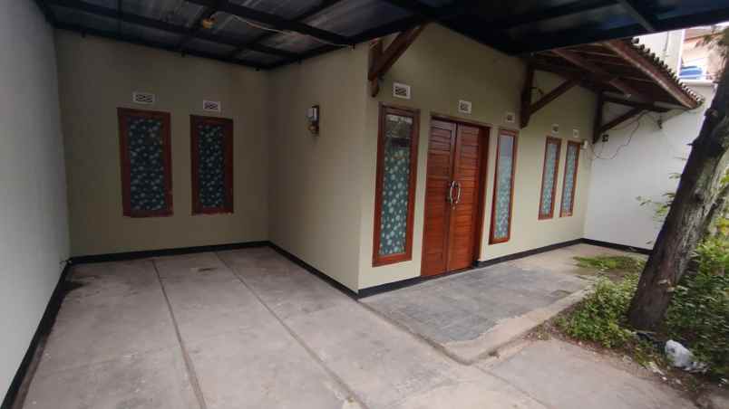 dijual rumah jl saluyu indah riung