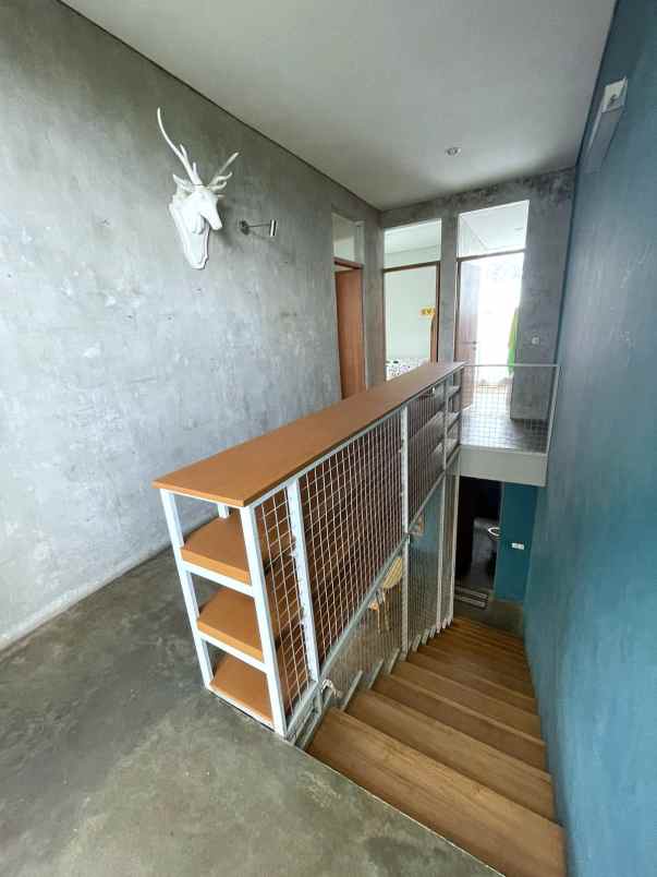 dijual rumah jl sariwangi