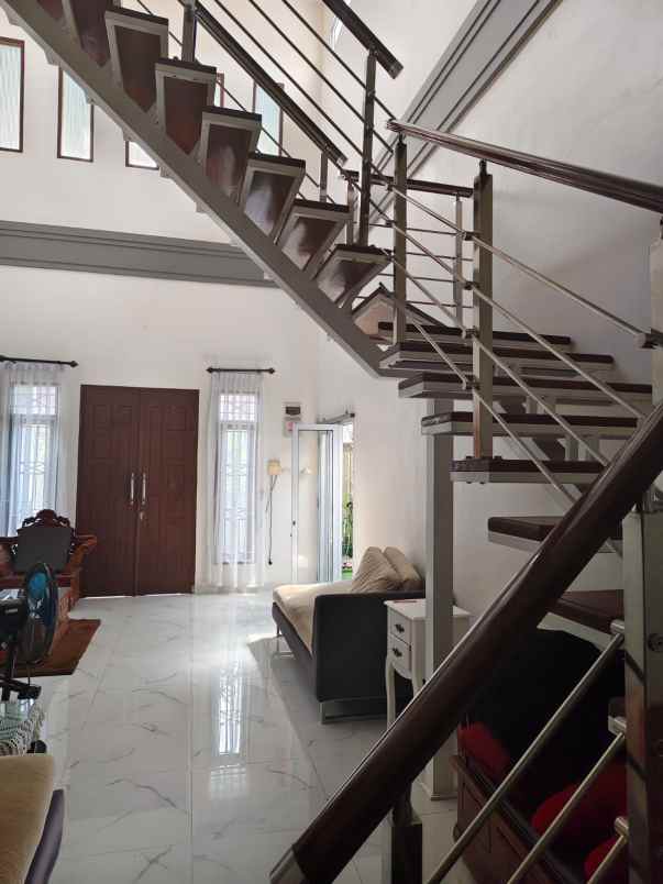 dijual rumah jl sialangbungkuk