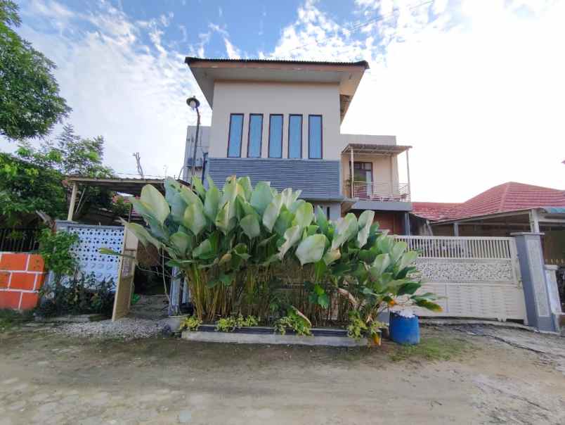 dijual rumah jl sialangbungkuk