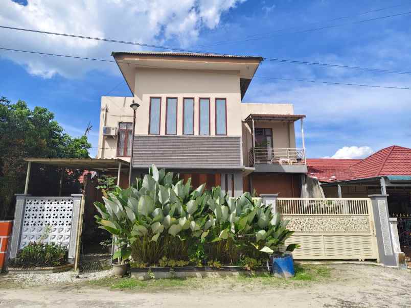 dijual rumah jl sialangbungkuk