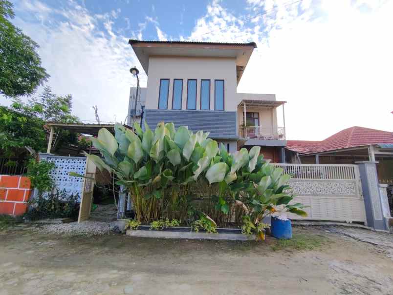 dijual rumah jl sialangbungkuk