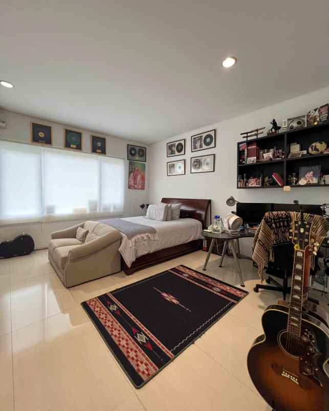 dijual rumah jl tirtayasa melawai