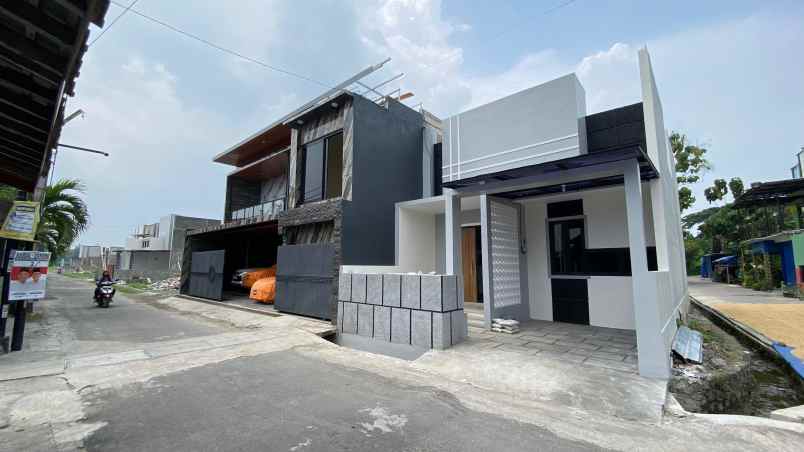 dijual rumah jl utama pd kulon pondok