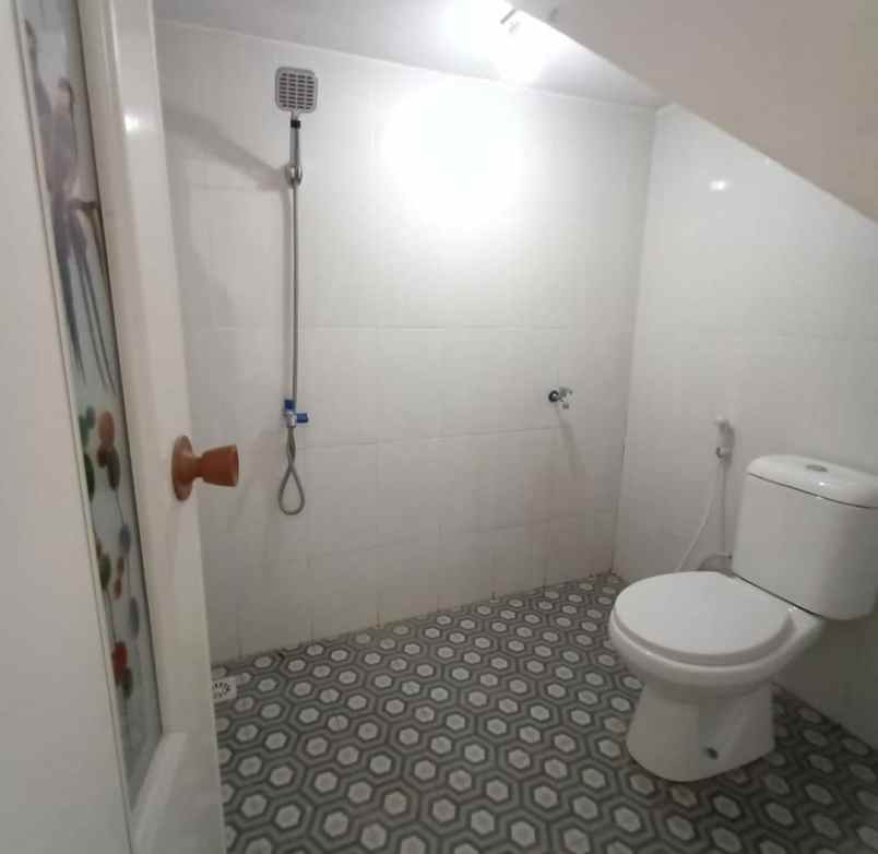 dijual rumah jl wahid hasyim