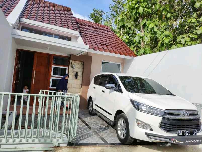 dijual rumah jl wates km 9