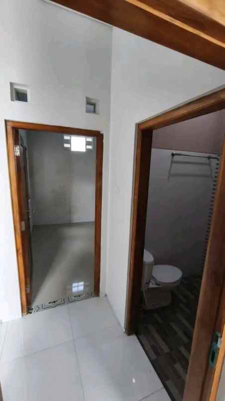 dijual rumah jl wates km 9