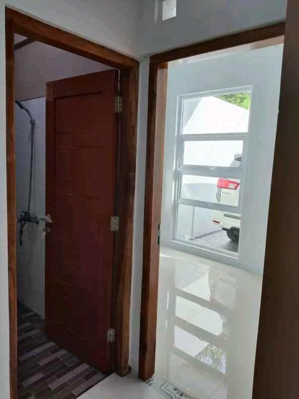 dijual rumah jl wates km 9