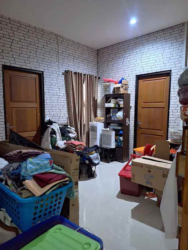 dijual rumah jln pondok aren raya