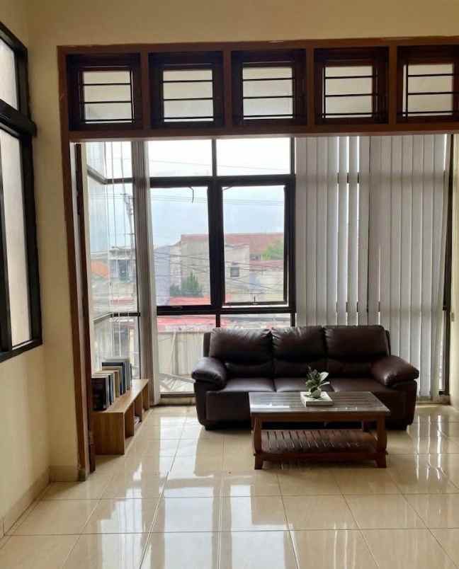 dijual rumah juanda