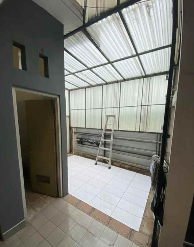 dijual rumah juanda