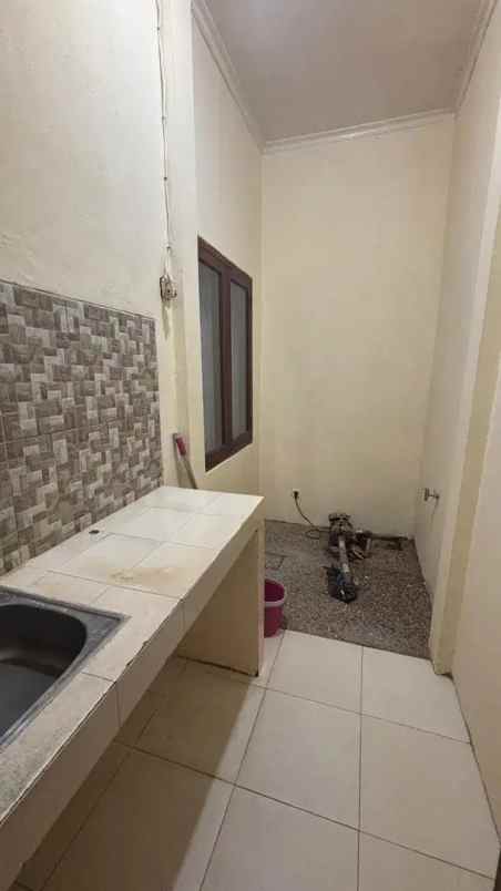 dijual rumah jurangmangu timur