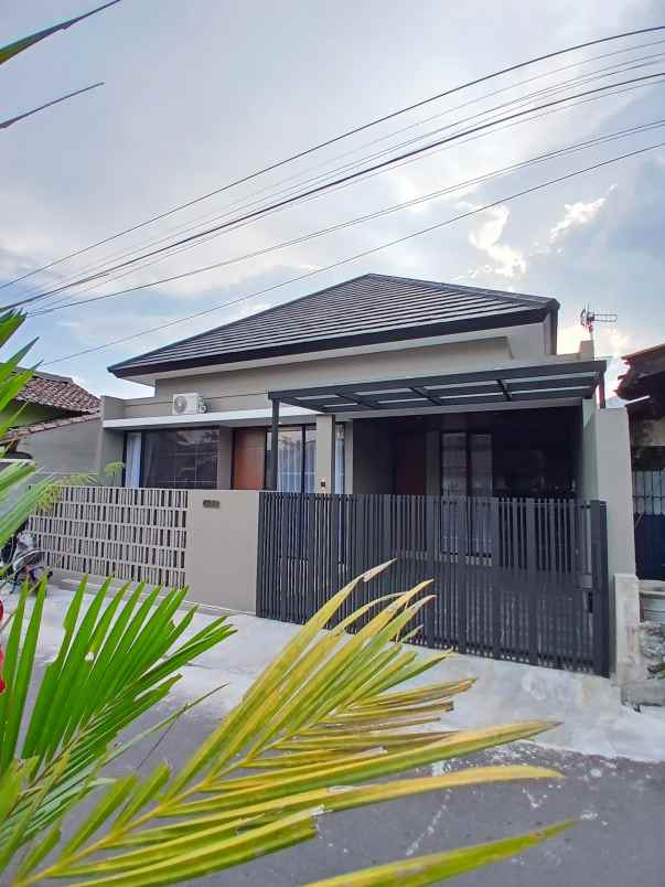 dijual rumah kaliurang km 14