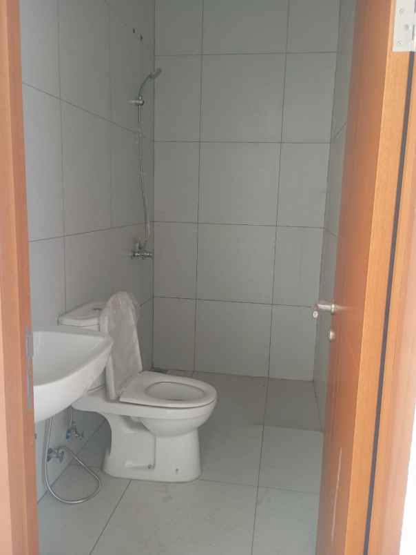 dijual rumah karanggan gunung putri bogor