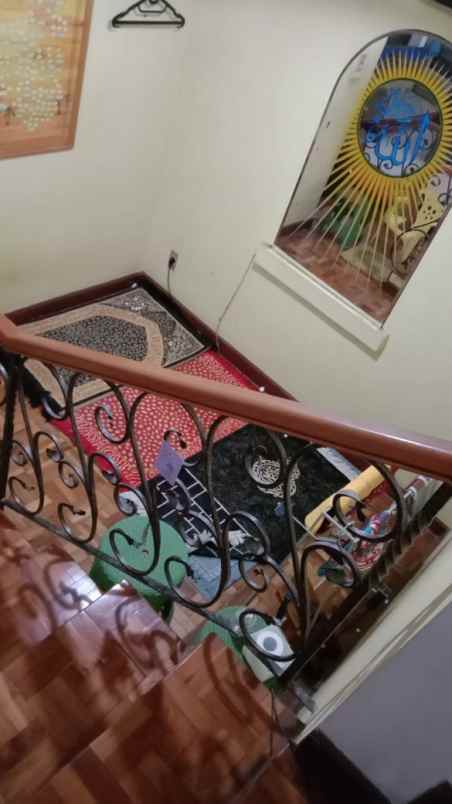 dijual rumah kawaluyaan indah