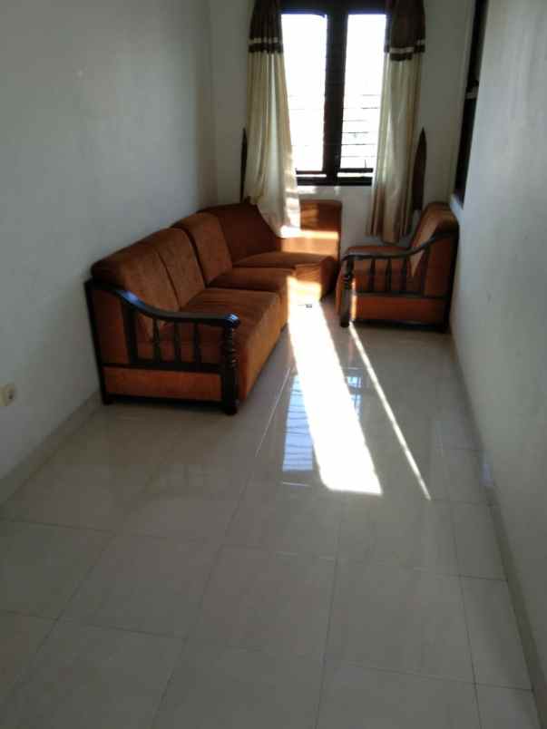 dijual rumah kec parongpong