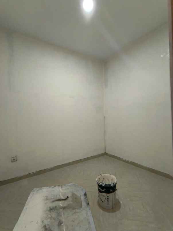 dijual rumah kelapa lilin kelapa gading