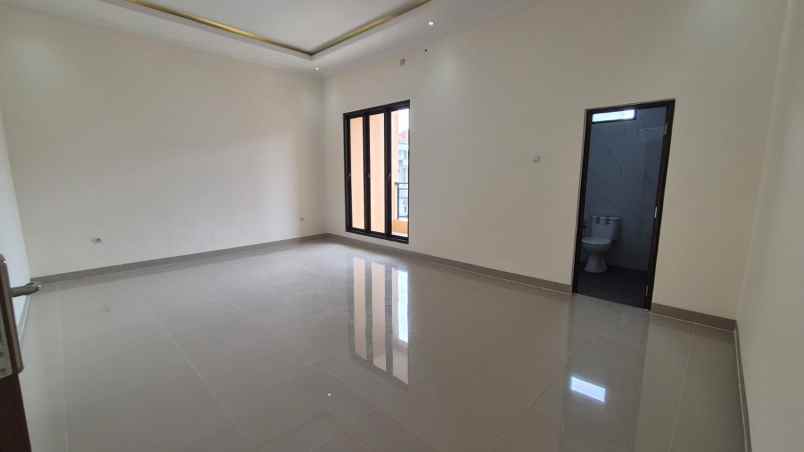 dijual rumah kelapa nias kelapa gading