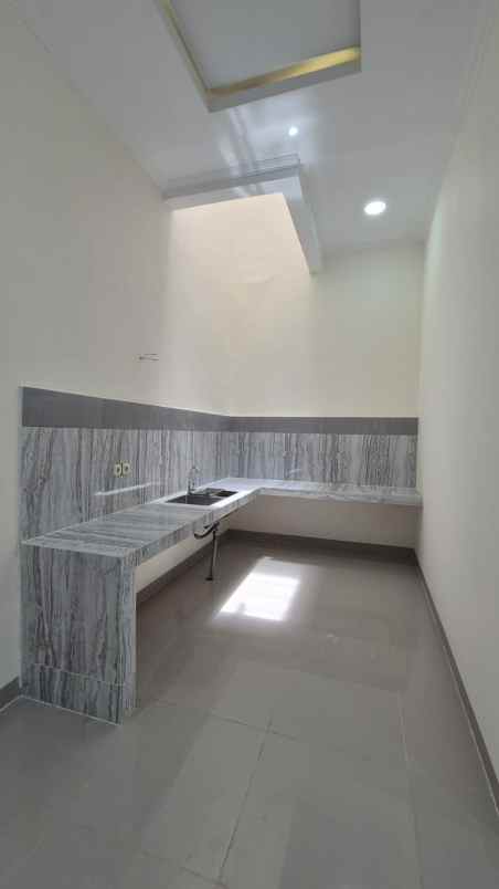 dijual rumah kelapa nias kelapa gading