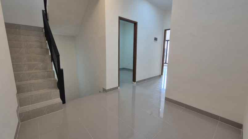 dijual rumah kelapa nias kelapa gading