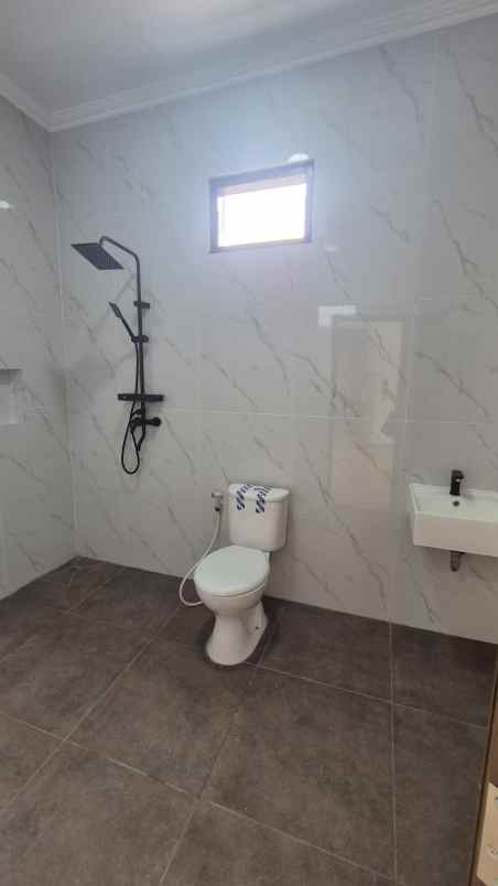 dijual rumah kelapa nias kelapa gading