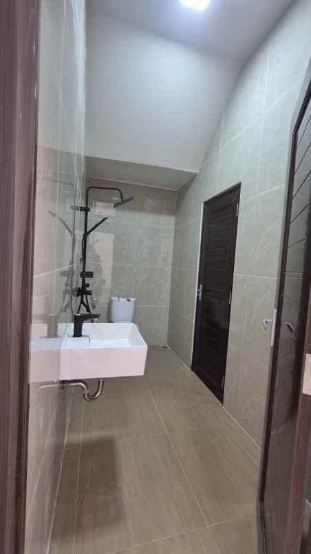 dijual rumah kelapa nias kelapa gading