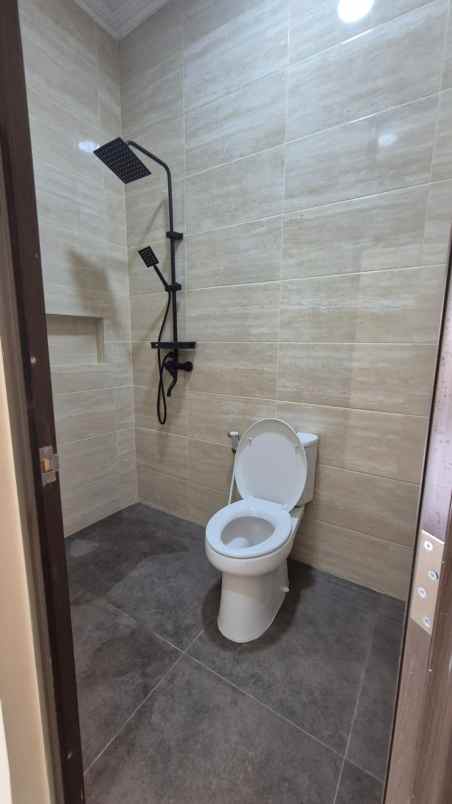 dijual rumah kelapa nias kelapa gading