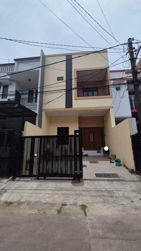 dijual rumah kelapa nias kelapa gading