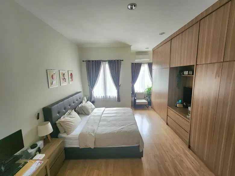 dijual rumah kemanggisan