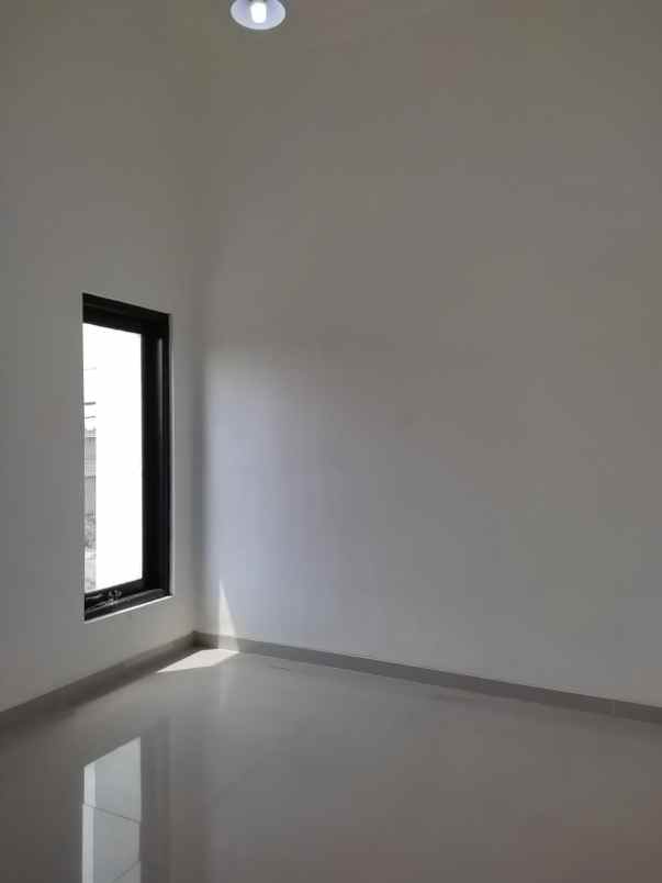 dijual rumah kemasan jetis baki