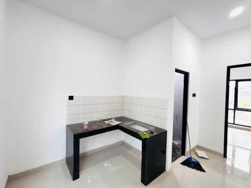 dijual rumah kencana tanah sareal
