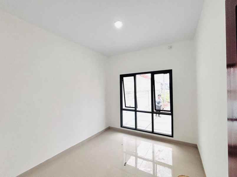 dijual rumah kencana tanah sareal