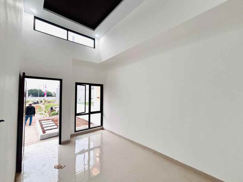 dijual rumah kencana tanah sareal