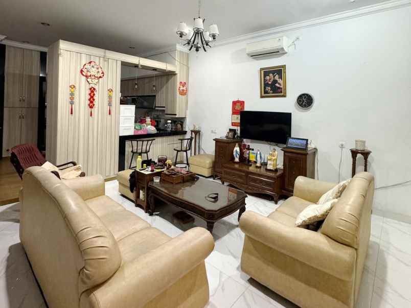 dijual rumah komp citraland gama city