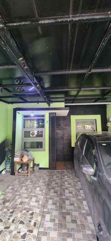 dijual rumah komplek adipura cluster