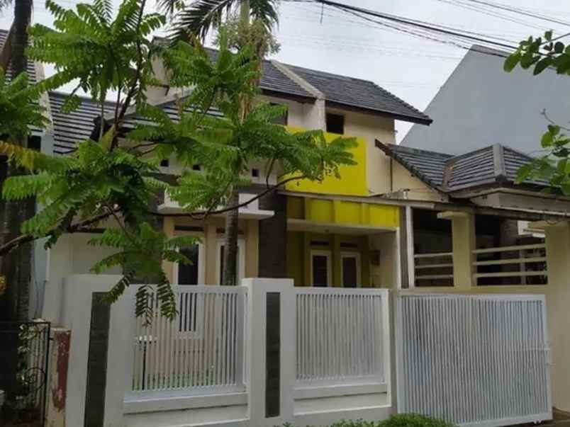 dijual rumah komplek buahbatu regency