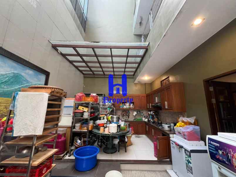 dijual rumah komplek cemara asri jalan