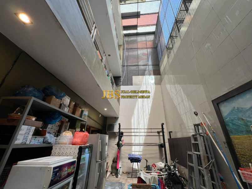 dijual rumah komplek cemara asri jalan