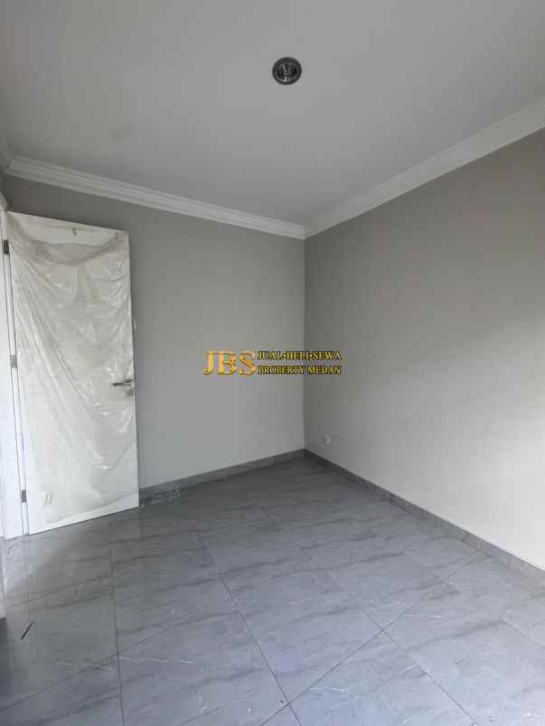 dijual rumah komplek citraland gama