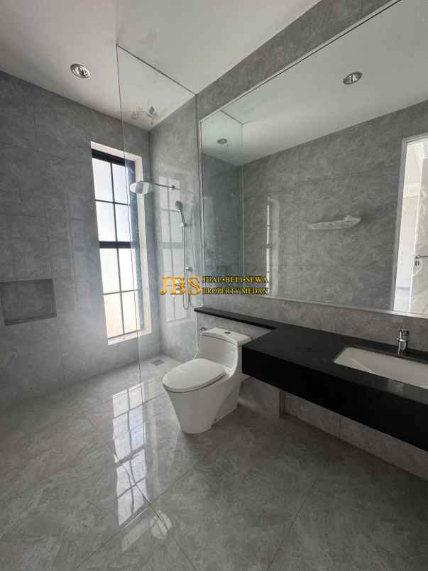 dijual rumah komplek citraland gama