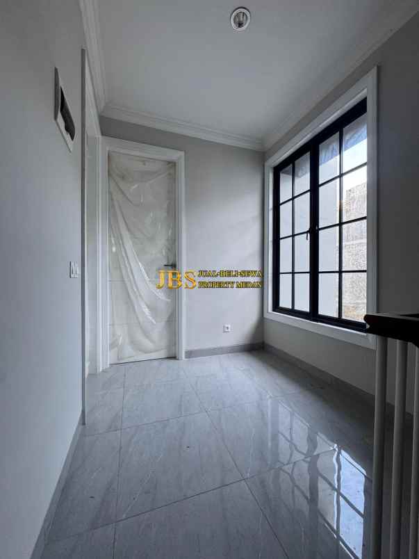 dijual rumah komplek citraland gama