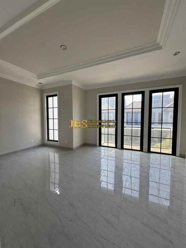dijual rumah komplek citraland gama