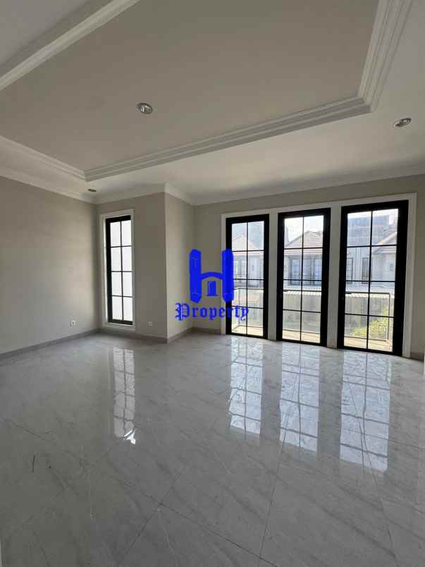dijual rumah komplek citraland gama