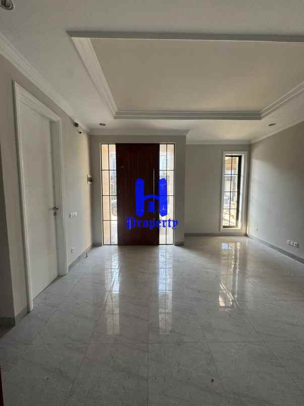 dijual rumah komplek citraland gama