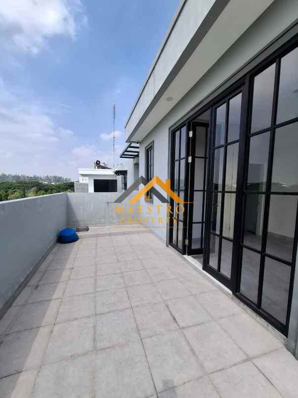 dijual rumah komplek citraland gama