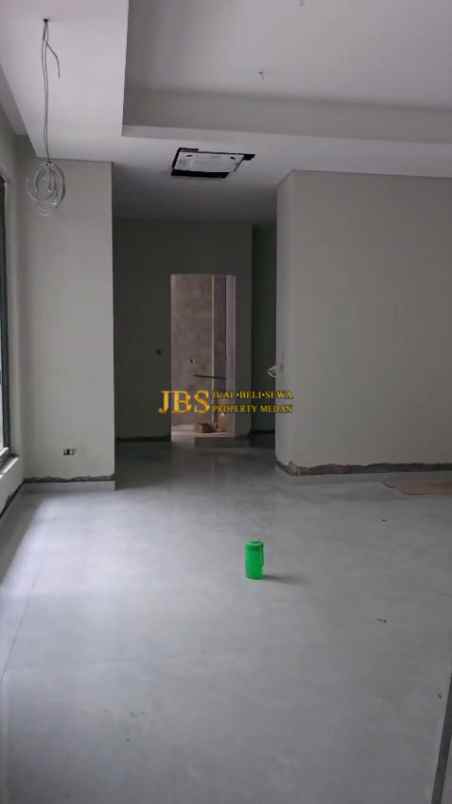 dijual rumah komplek citraland gama